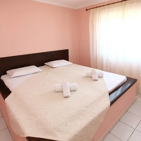 Apartmanhotel Amarilia 3*