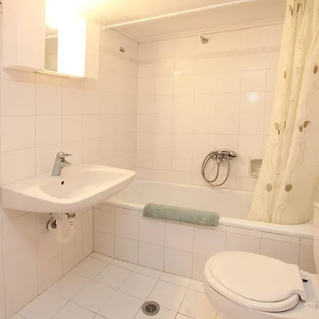 Amarilia Apartmanhotel 3*